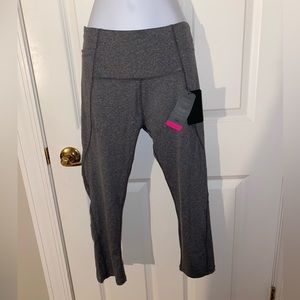 New York Laundry Gray Capri Leggings with Wide Waistband